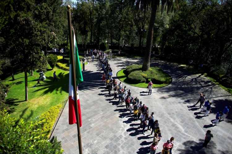 En primer día como museo, Los Pinos recibe a más de 20 mil personas