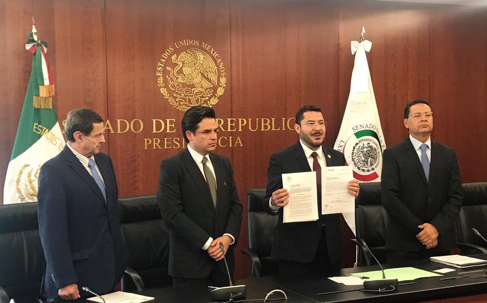 Senado recibe la iniciativa de López Obrador para eliminar fuero