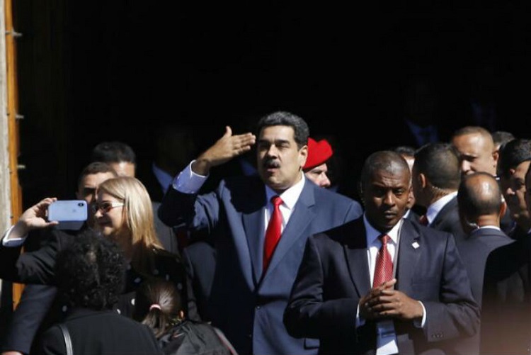 Nicolás Maduro llega a Palacio Nacional