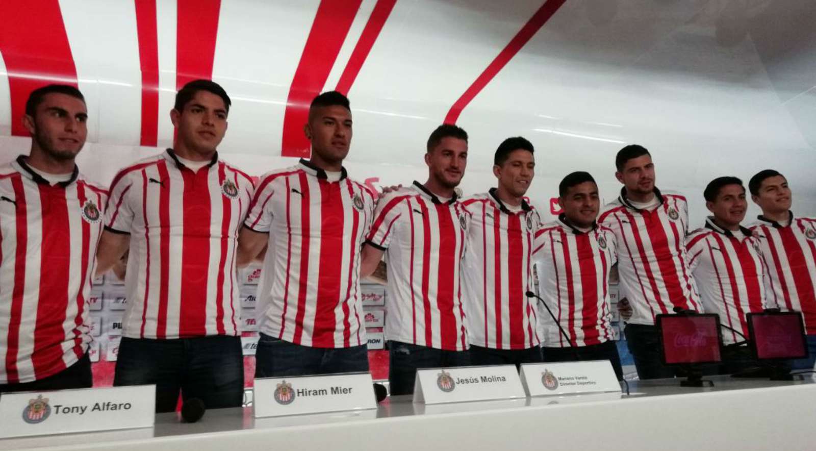 Chivas presenta a sus nuevos refuerzos; son 9 en total