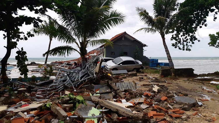 Asciende a 222 el número de muertos tras tsunami al oeste de Indonesia