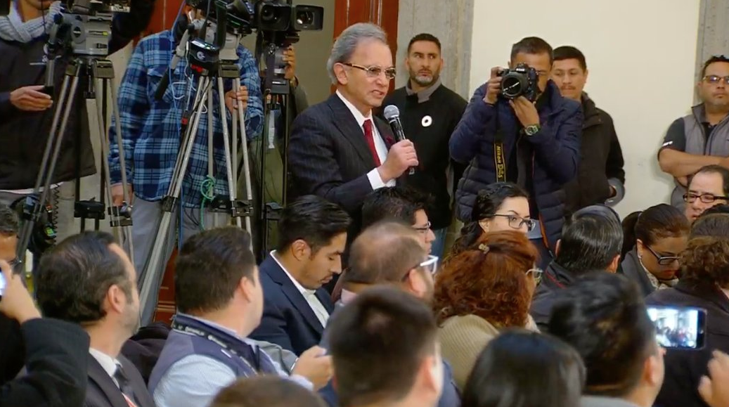 Nino Canún sorprende como reportero en la conferencia mañanera de AMLO