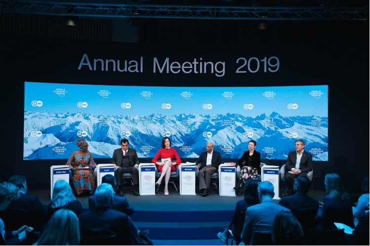 Concluye cumbre en Davos con pesimismo sobre la economía mundial