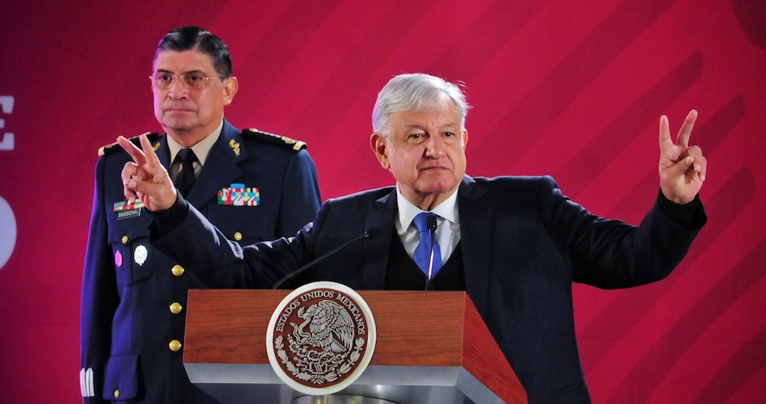 López Obrador se dice abierto al diálogo con el EZLN