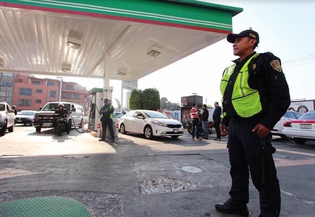 AMLO revelará el lunes la lista de gasolinerías con litros más caros