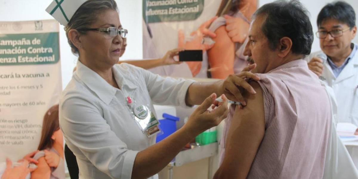 Convoca IPN a todo el sector educativo a aplicarse el refuerzo de la vacuna contra COVID-19