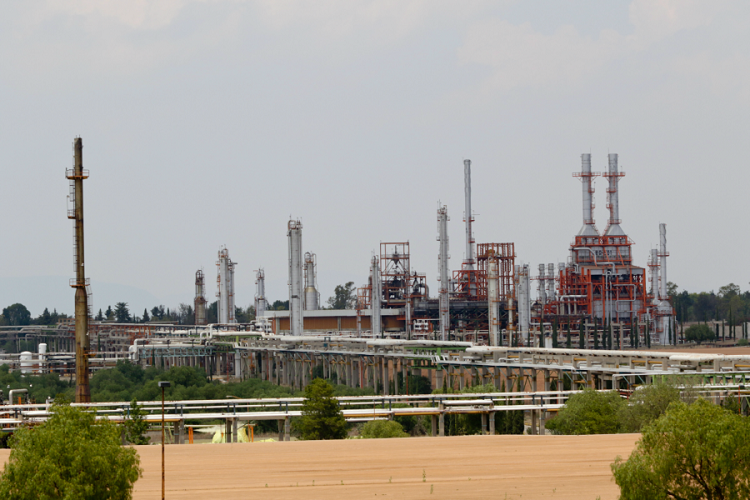 INAI pide informar sobre relación costo-beneficio de refinería Dos Bocas