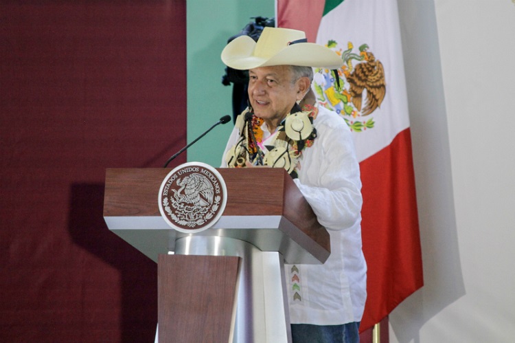 López Obrador inicia entrega de fertilizantes, pide eludir mercado negro