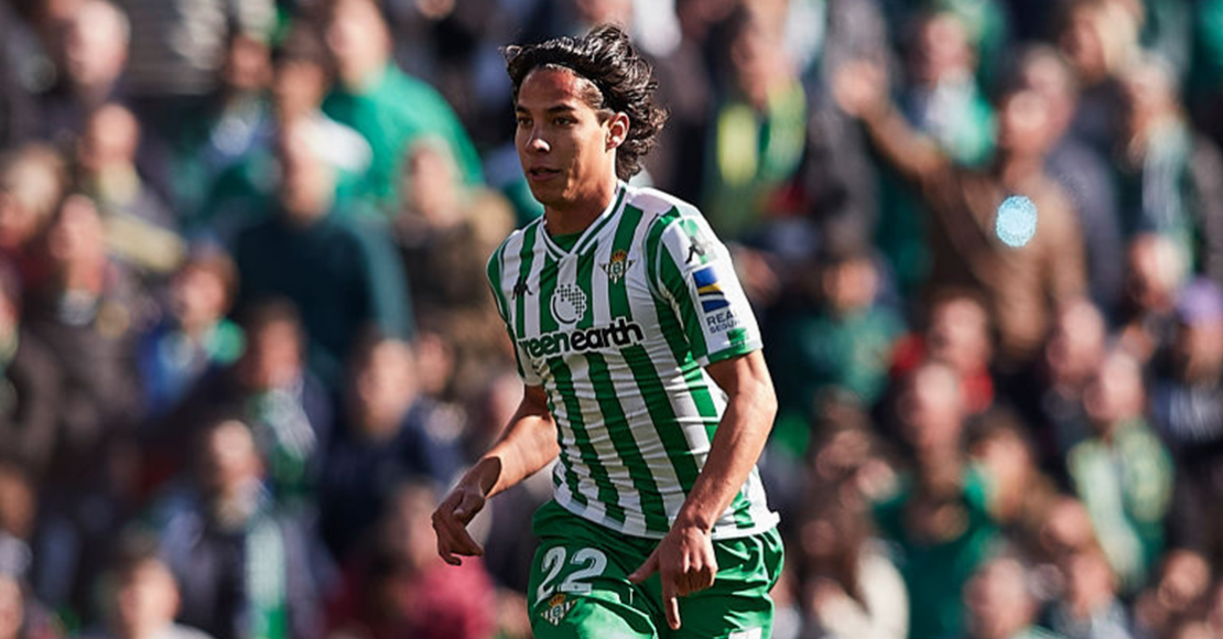 Diego Lainez debuta con gol en la Europa League