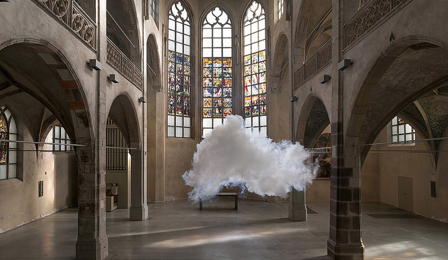 FOTOS: Él ama crear esculturas de nubes y fotografiarlas