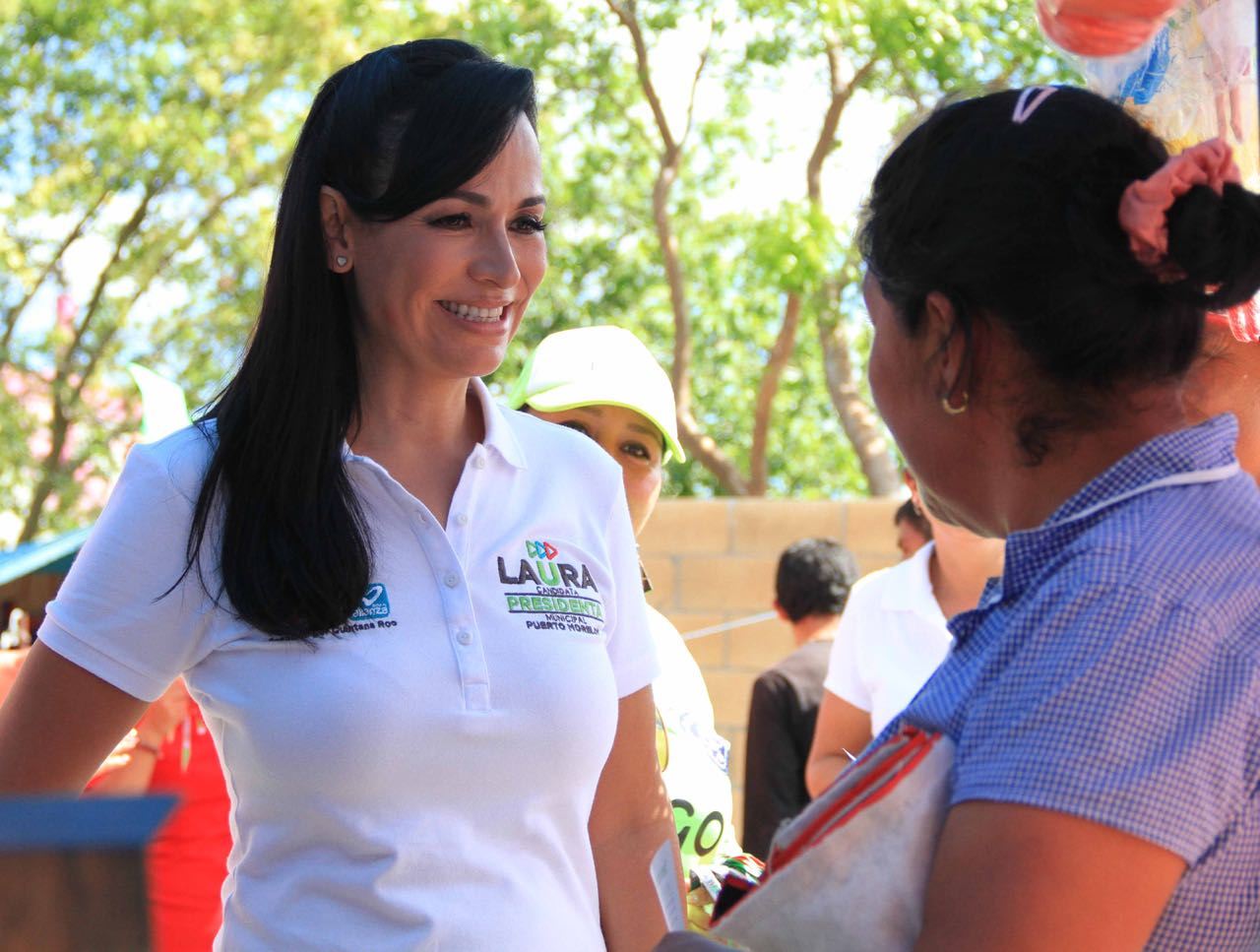 Niega Laura Fernández informes de sueldos y puestos en Puerto Morelos