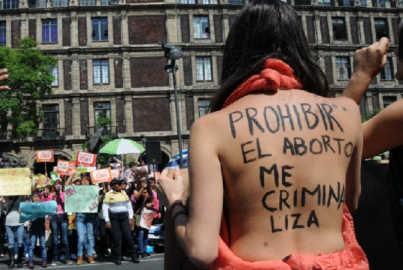 Morena va contra reforma que penaliza el aborto en Nuevo León
