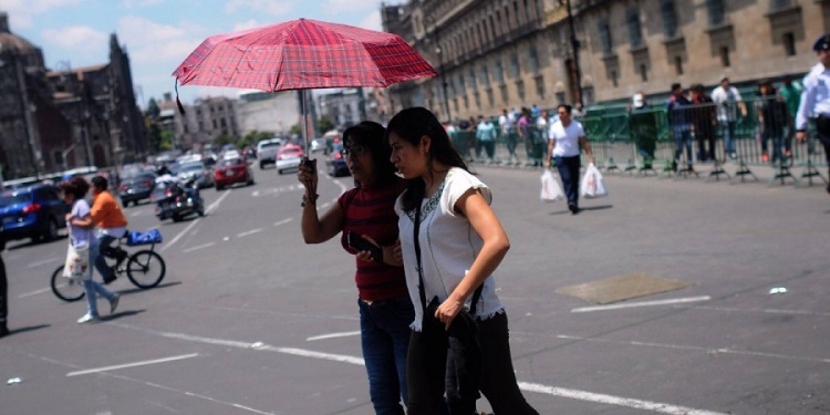 En Valle de México continúa con alto nivel de radiación solar