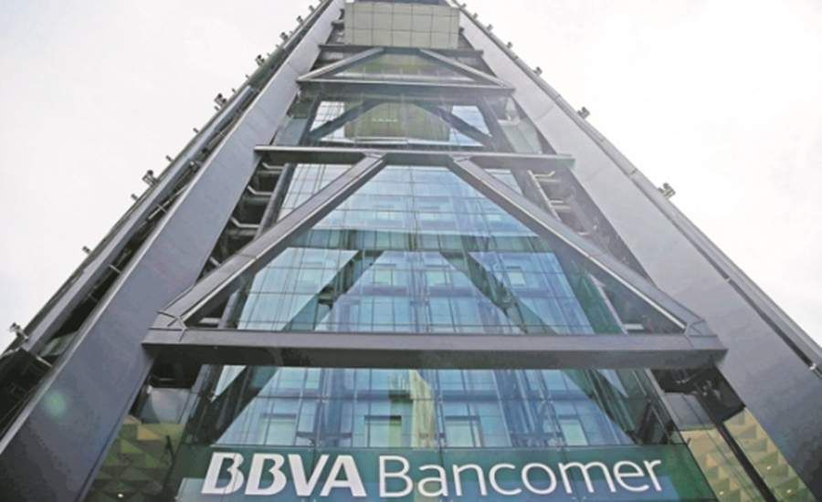 Desalojan Torre BBVA Bancomer por amenaza de bomba