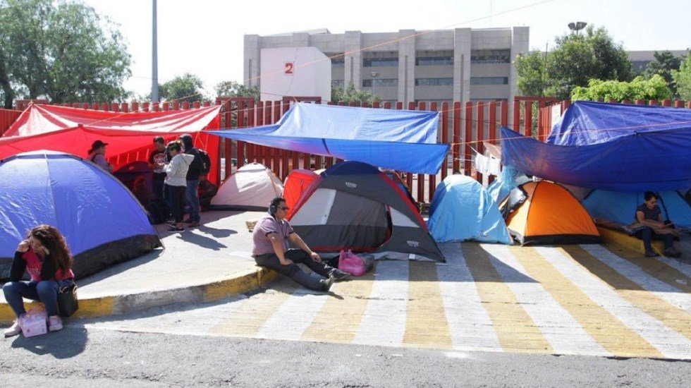 Suspenden la sesión de la Cámara de Diputados por bloqueo de la CNTE