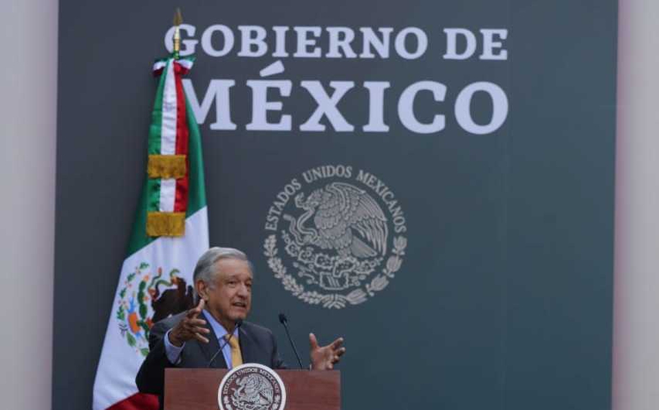 Habrá consultas en temas polémicos, como el aborto: López Obrador