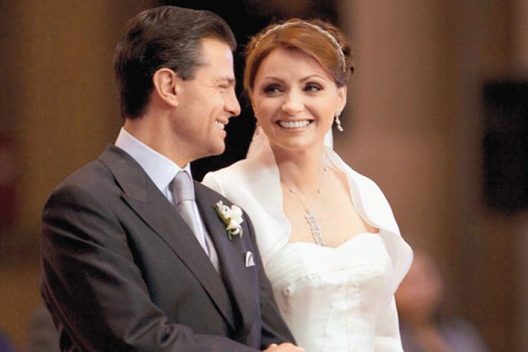 Angélica Rivera pide 12 años de vuelos privados y 35 autos para firmar divorcio con EPN