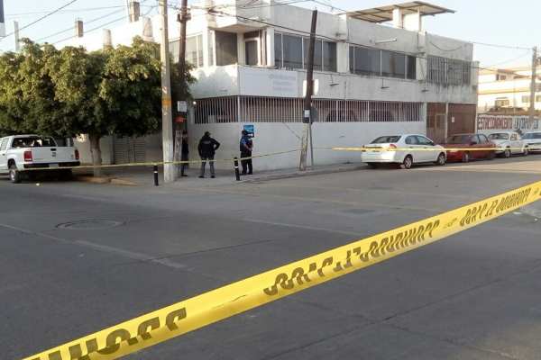 Sede de la FGR en Irapuato, Guanajuato, es atacado a balazos