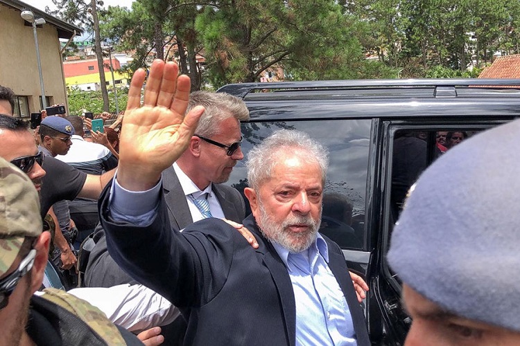 Lula Da Silva se declara inocente en el funeral de su nieto