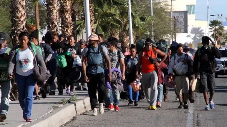 Gobierno mexicano debe ser más estricto en cruces fronterizos: revela encuesta