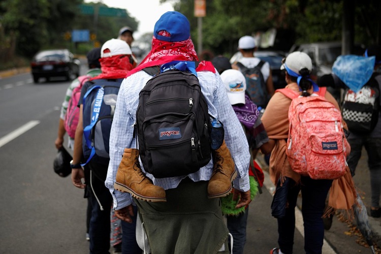 Sin importar advertencias de Trump, migrantes salvadoreños salen rumbo a EU