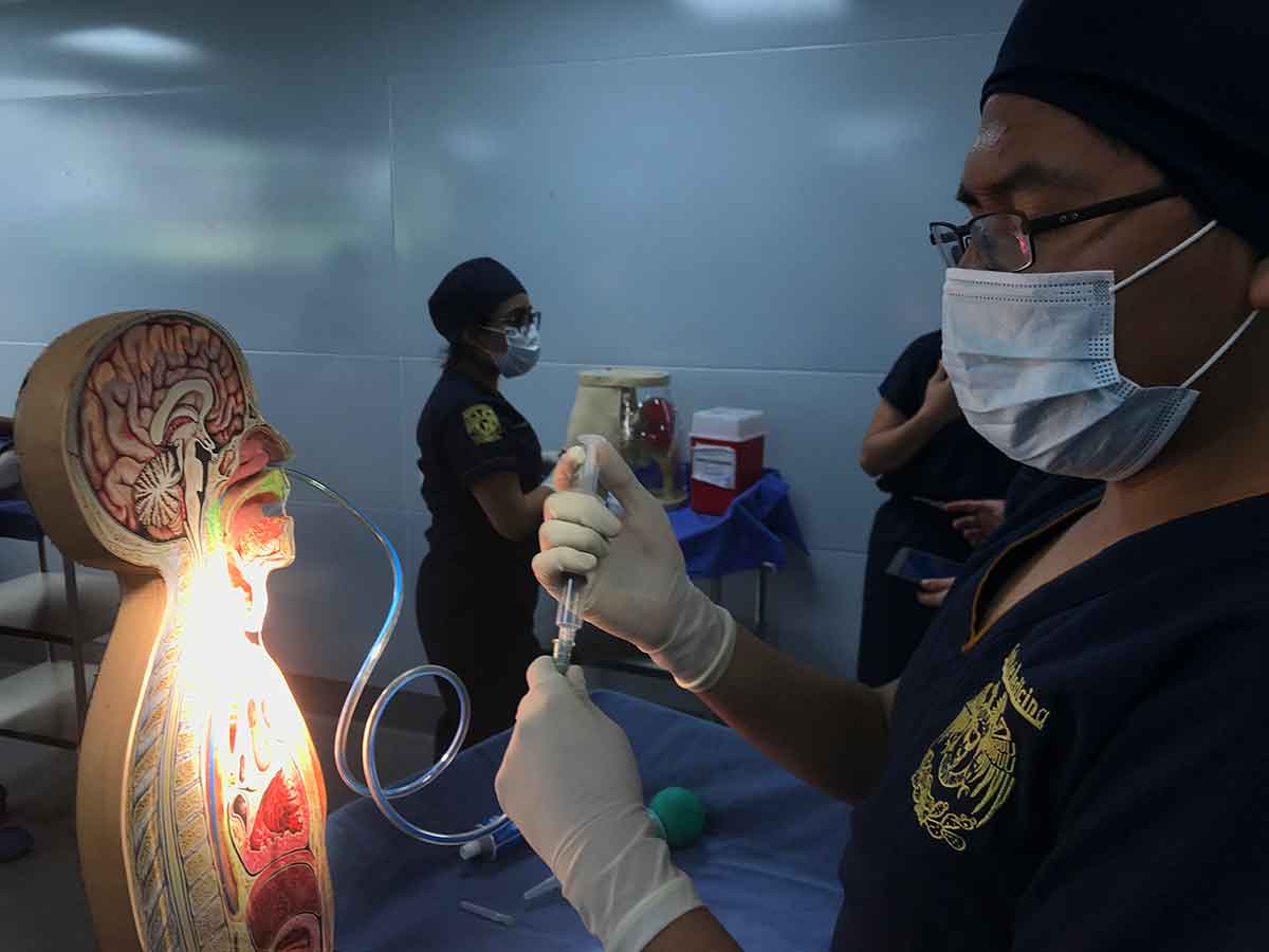 UNAM dirá adiós a prácticas de cirugías con animales; ahora lo harán con realidad virtual
