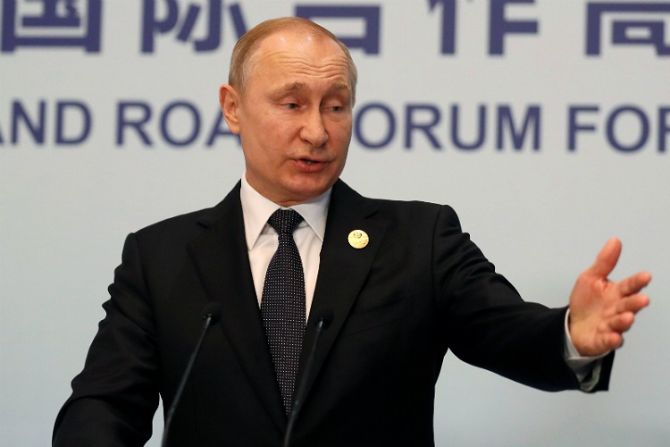 Pese advertencias de EU, Putin espera que Irán mantenga exportaciones petroleras