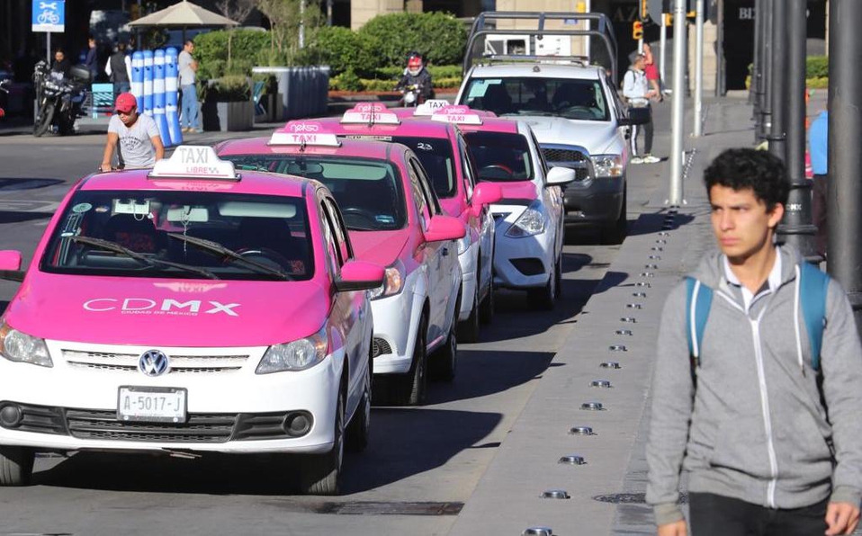 Taxistas amagan con ahorcar la CDMX con un paro el 3 de junio