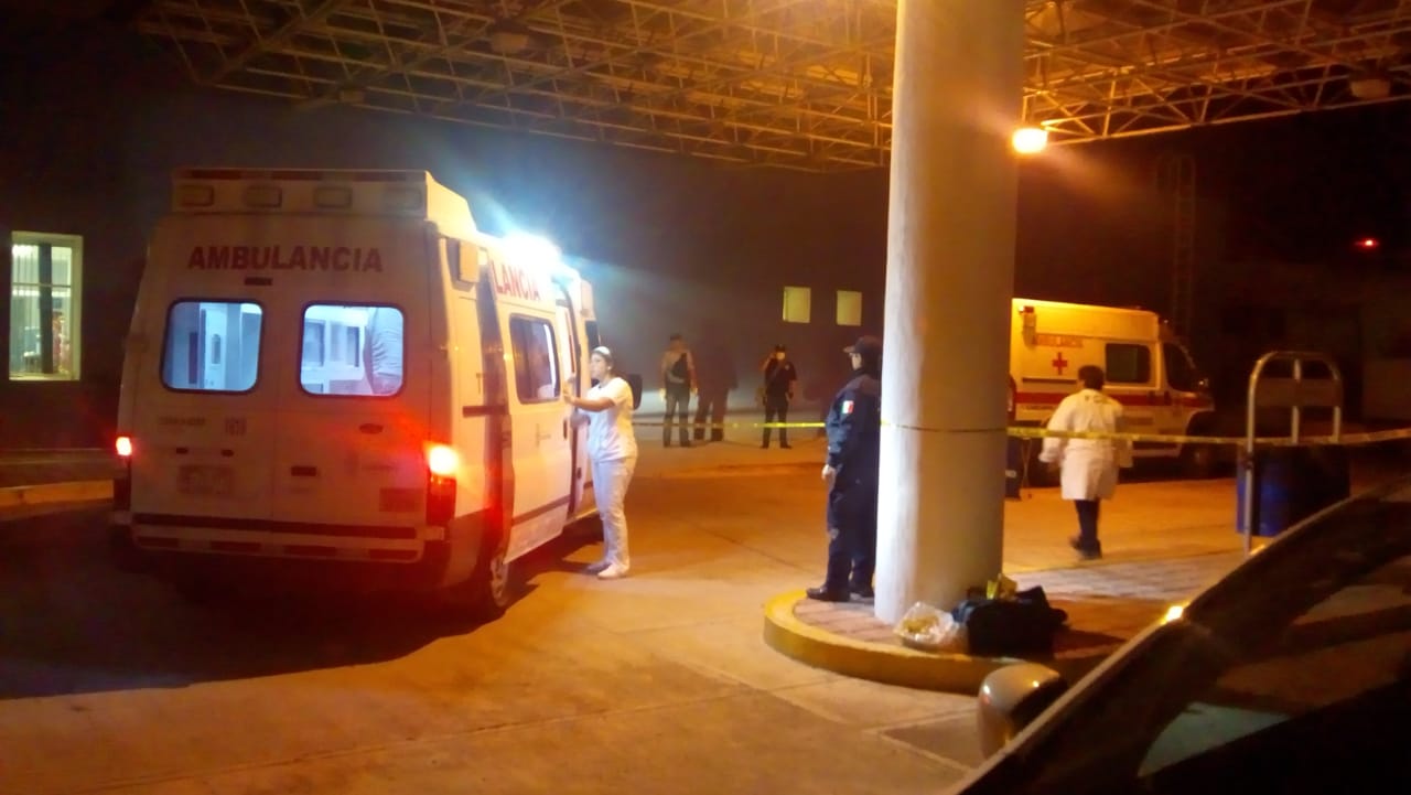 Comando armado remata a mujer dentro de ambulancia