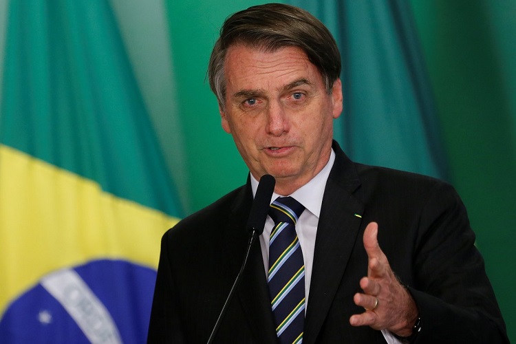 Bolsorano llama a reunión de ministros tras caída de Petrobras