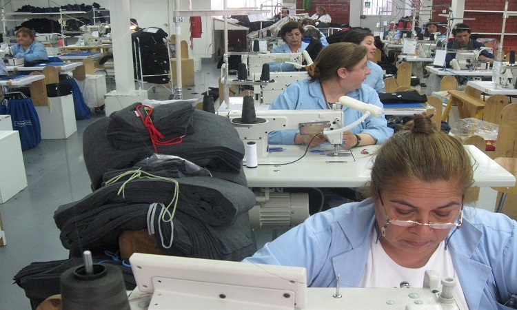 Sólo 40% de las mexicanas trabajadoras pueden cubrir sin problemas sus gastos básicos del mes: Coru