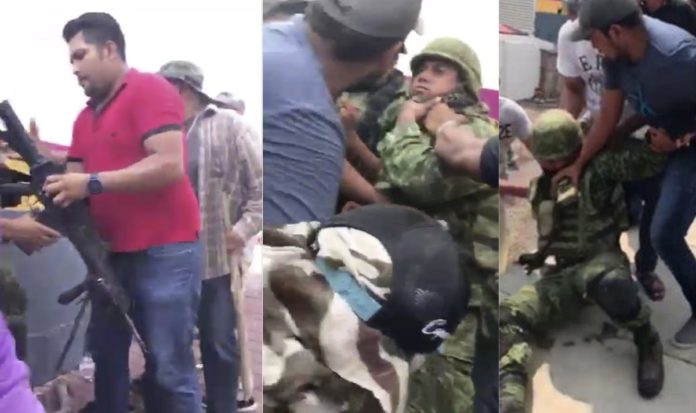 Image result for Pobladores desarman y retienen a militares en MichoacÃ¡n