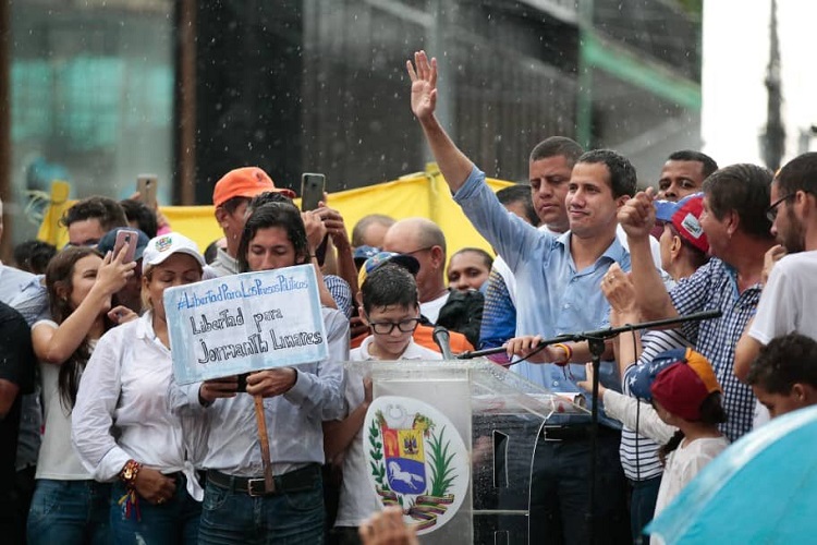 Guaidó convoca a venezolanos manifestarse durante visita de Bachelet