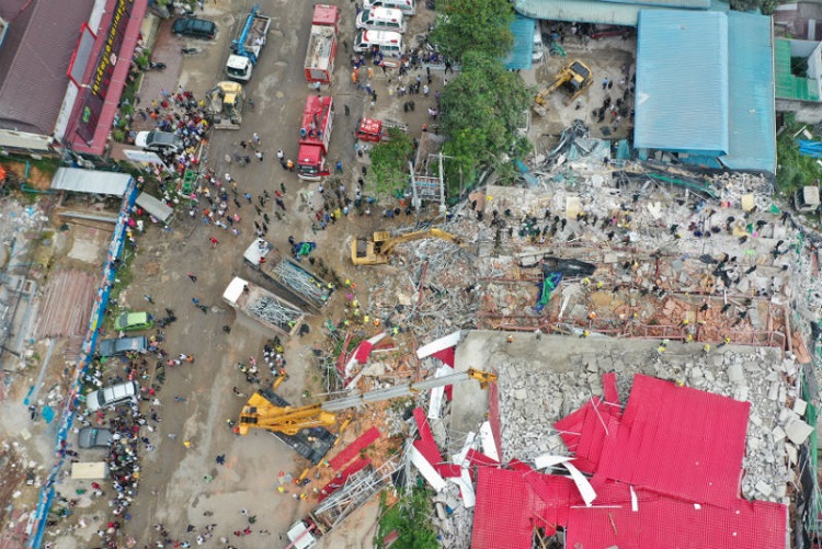 Edificio colapsado en Camboya deja siete muertos