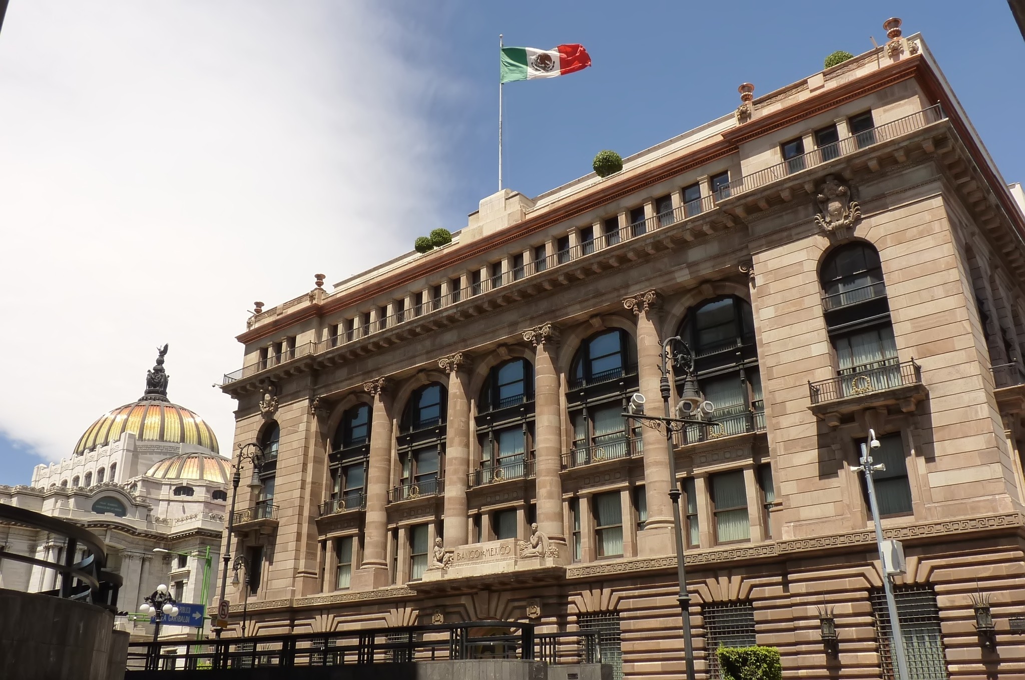 Banco de México logrará mantener sus tasa de interés en un 8.25%