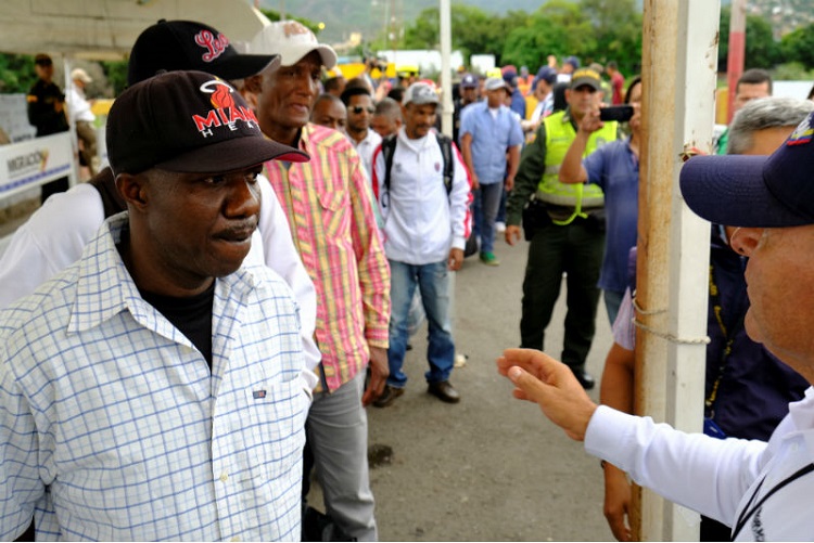 Venezuela libera y deporta a 59 colombianos arrestados en 2016