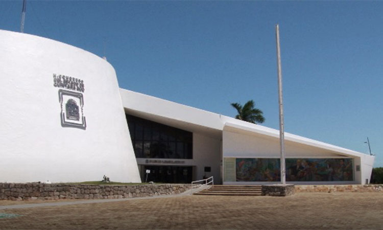 Aviadores saquean el Congreso de Quintana Roo