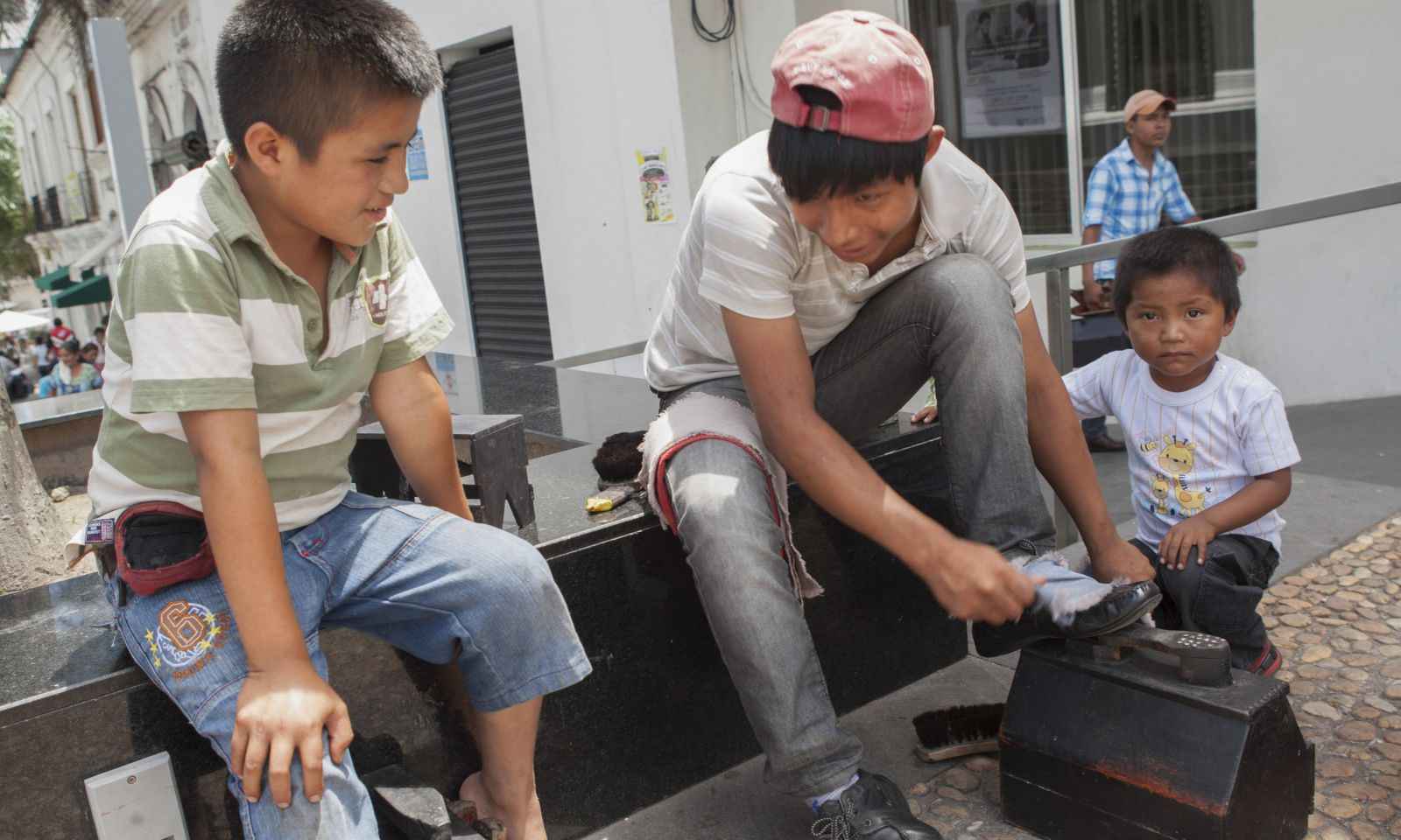 Plantean incluir a niños en situación de calle como beneficiarios de programas sociales