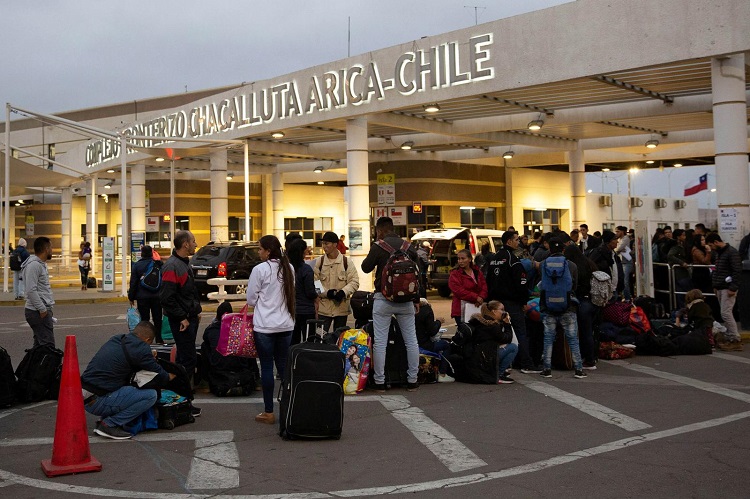 Venezolanos podrán pedir visa especial para ingresar a Chile en cualquiera de sus consulados