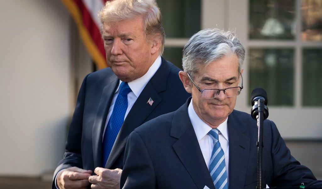 Una vez mas Trump presiona a la Fed para que baje las tasas
