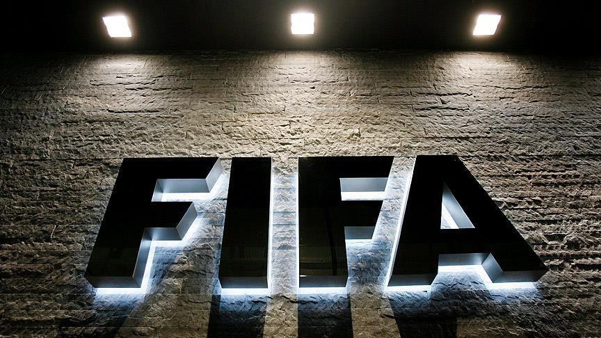 FIFA suspende de por vida a exdirigente africano por recibir sobornos