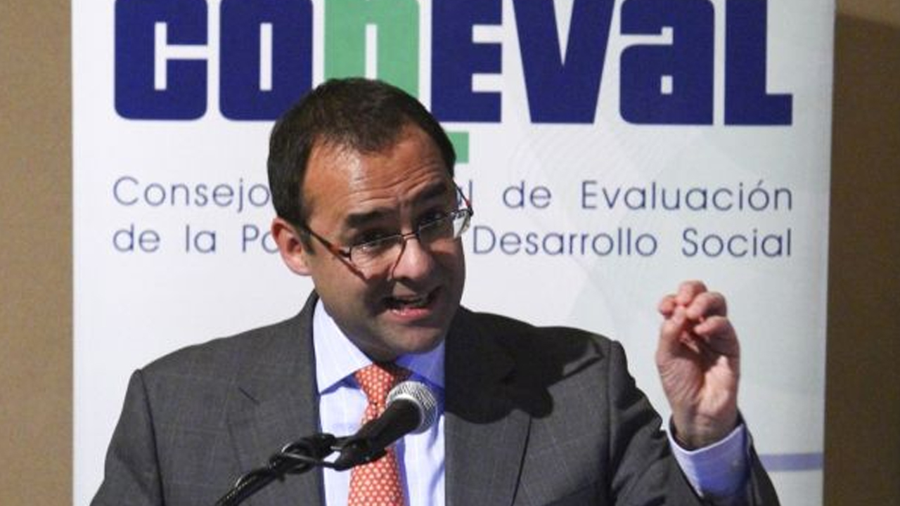 Hernández Licona salió de Coneval porque terminó su ciclo, no por criticar la austeridad: AMLO