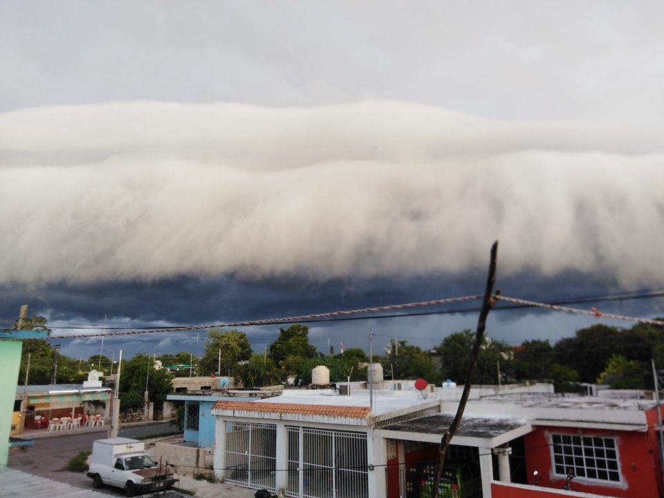 Extraña nube cubre el cielo de Yucatán y alarma a sus pobladores