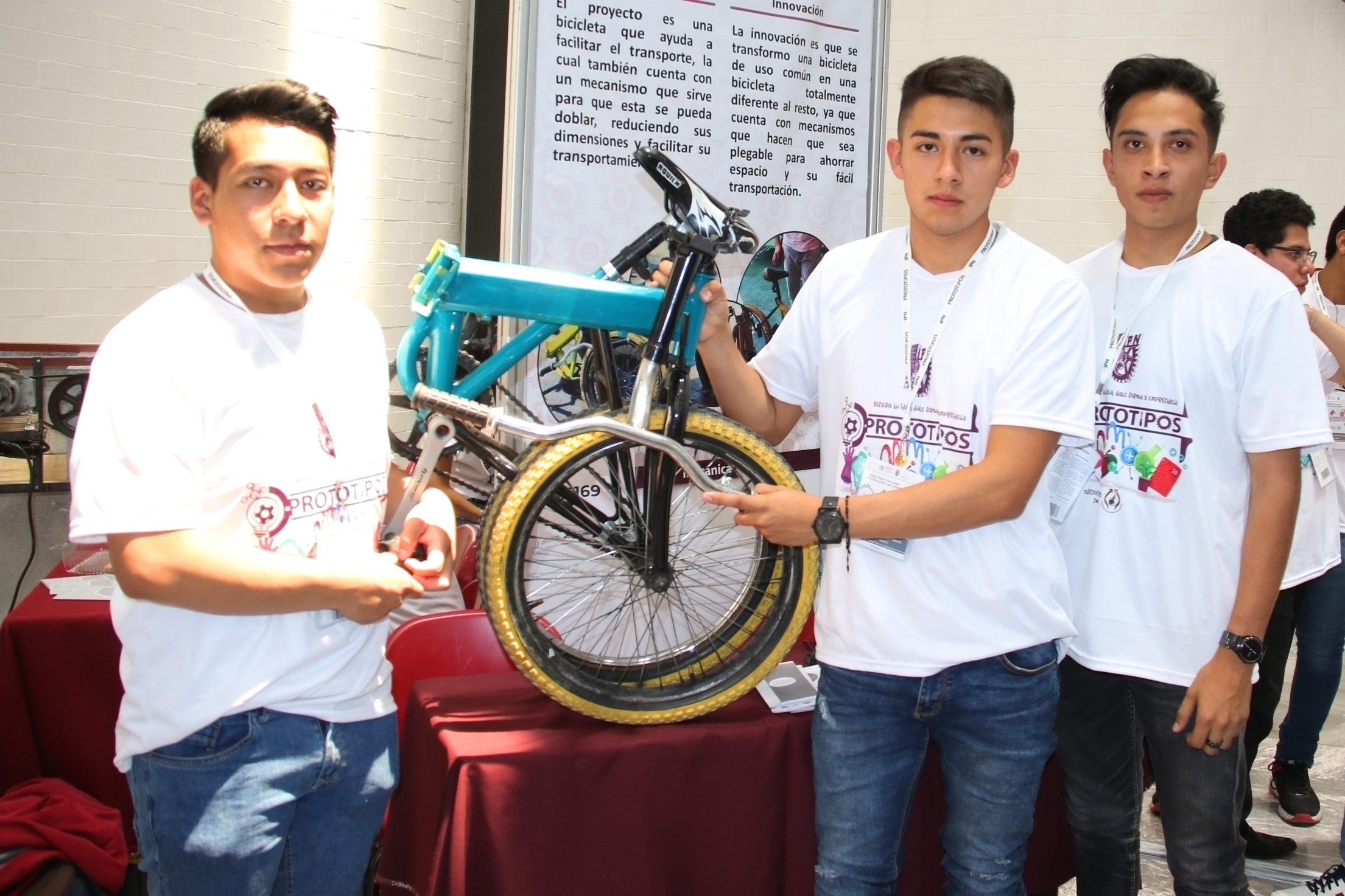 Politécnicos construyen prototipo de bicicleta plegable