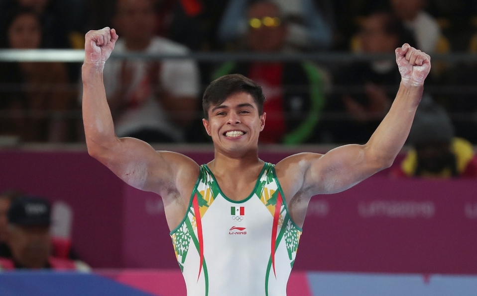 Isaac Núñez gana histórica medalla de oro en barras paralelas