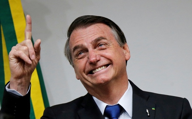 Bolsonaro celebra prueba exitosa de misil antinavío brasileño
