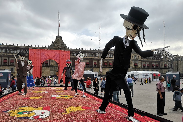 Ciudadanía decidirá qué ofrendas se instalarán en el Zócalo