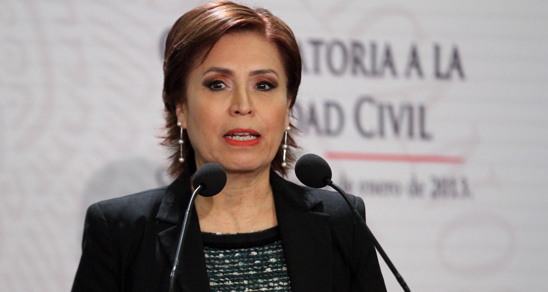 Busca FGR vincular a proceso a Rosario Robles por ejercicio indebido del servicio público