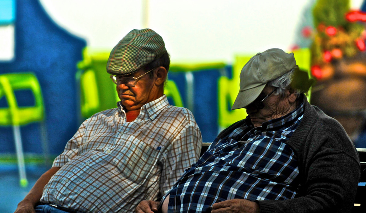 Tener sueño todo el tiempo no solo es cansancio, ¡podría ser Alzheimer!