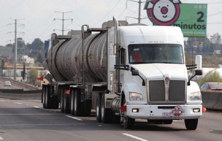 Aseguran más de 36 mil litros de hidrocarburo en Tabasco